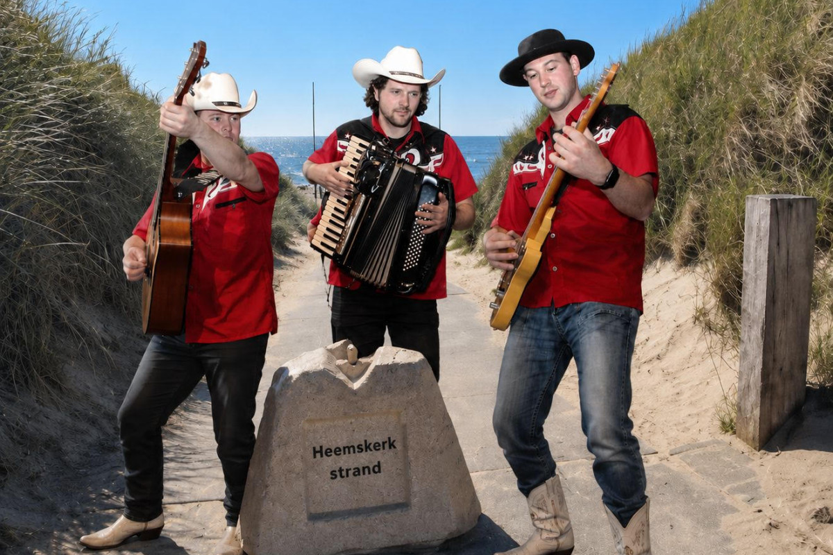 Muzikanten in de buitenlucht met publiek op de voorgrond